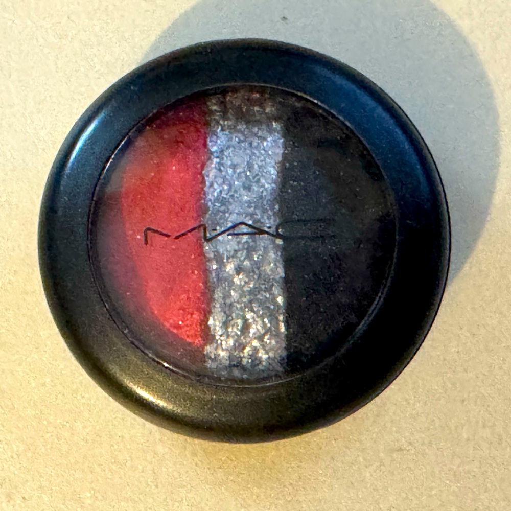 Mac danger zone eyeshadow. Limited edition. - Picture 2 of 3
